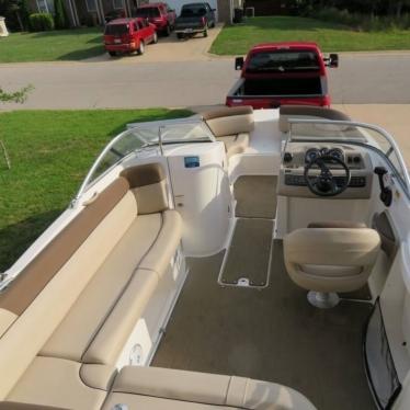 2014 Bayliner 210 deck boat