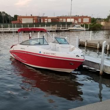 2007 Rinker 246 captiva