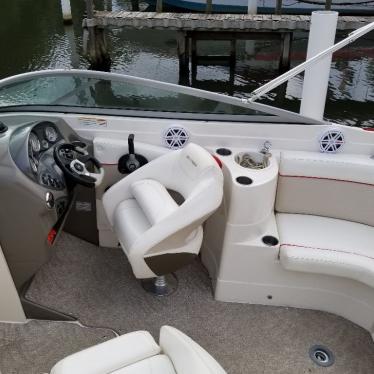 2007 Rinker 246 captiva