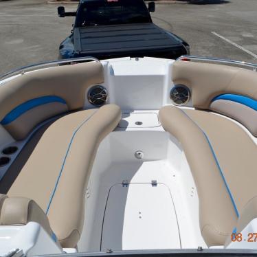 2015 Hurricane 2400 sundeck