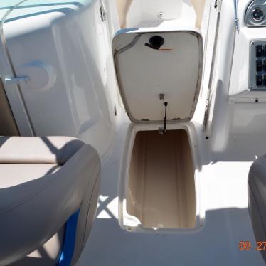 2015 Hurricane 2400 sundeck