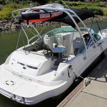 2007 Sea Ray 220 sundeck