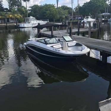 2017 Sea Ray 21 spx