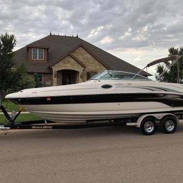 2004 Sea Ray 240 sundeck