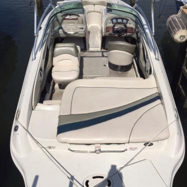 2005 Sea Ray 220 select