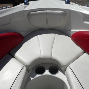 2013 Bayliner 215