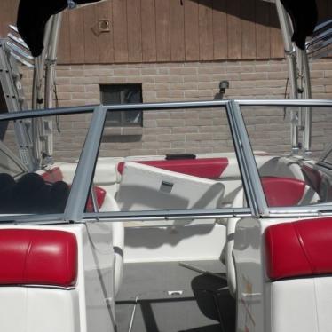 2013 Bayliner 215