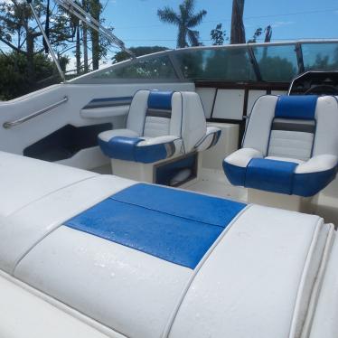 1990 Sea Ray cuddy cabin