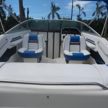 1990 Sea Ray cuddy cabin