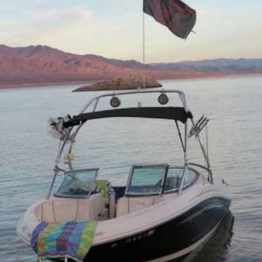 2008 Sea Ray 230 select