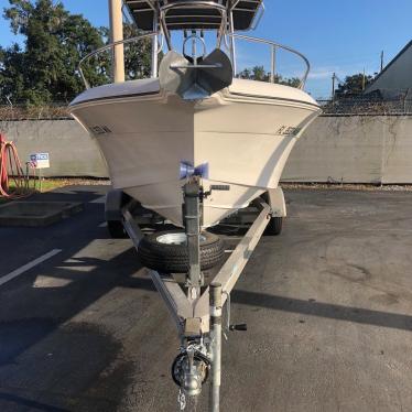 1999 Wellcraft 210 fisherman