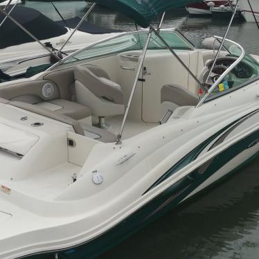 2002 Sea Ray sundeck 220