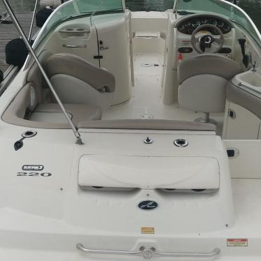 2002 Sea Ray sundeck 220