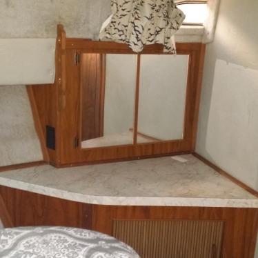 1983 Sea Ray flybridge