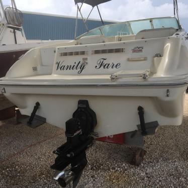 1998 Sea Ray 215 express cruiser