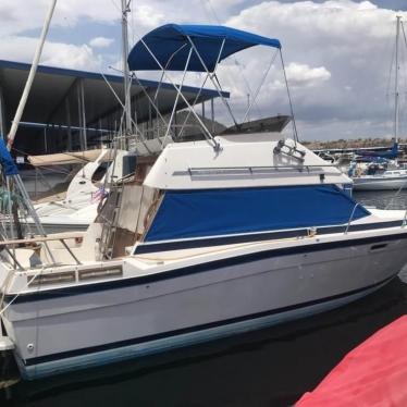 1985 Bayliner 2850 command bridge