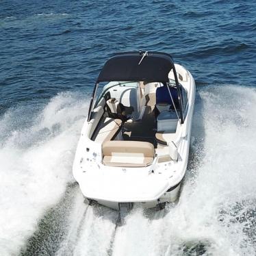 2016 Cruisers sport series 298 bow rider