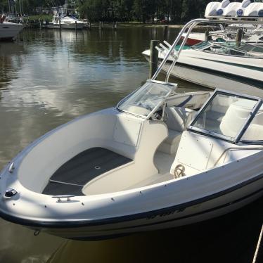 2004 Maxum sc wake boat