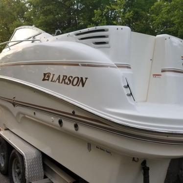 2004 Larson 274 cabrio