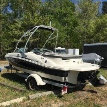 2010 Sea Ray 21