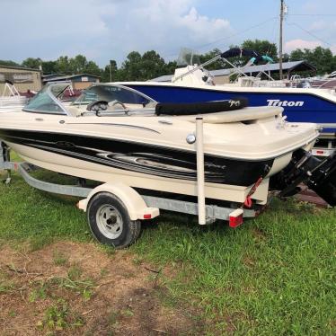 2005 Sea Ray 180 sport