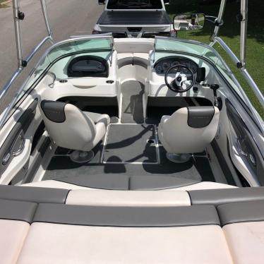 2011 Sea Ray 205 sport