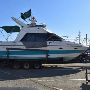 1993 Bayliner 3058 ciera command bridge