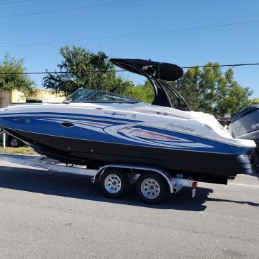 2012 Hurricane 2400 sun deck