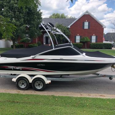 2011 Sea Ray 205 sport