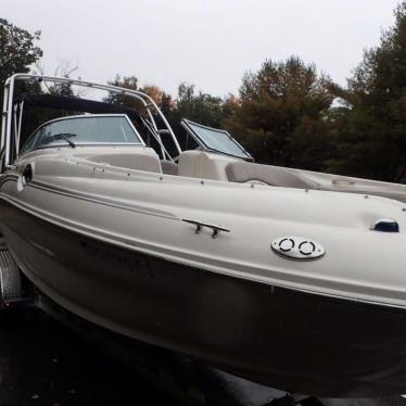 2004 Sea Ray 240 sundeck