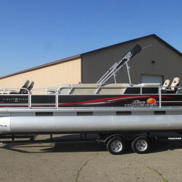 2012 Tracker 24 fishin barge dlx