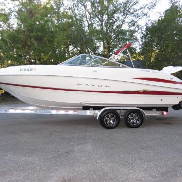 2004 Maxum 2400 sport cuddy - 3 hull