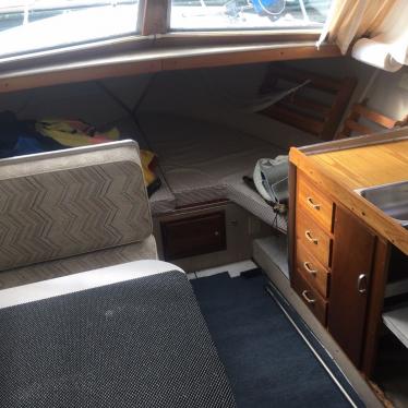 Marinette 28 Express 1977 for sale for $2,500 - Boats-from-USA.com