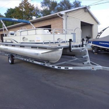 Lowe Suncruiser Trinidad 222 2001 for sale for $8,900 - Boats-from-USA.com