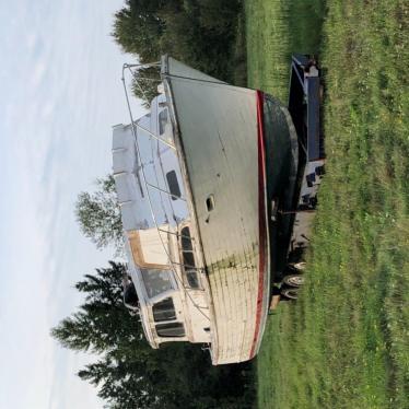 37 FOOT EGG HARBOR W / FLYBRIDGE 1960