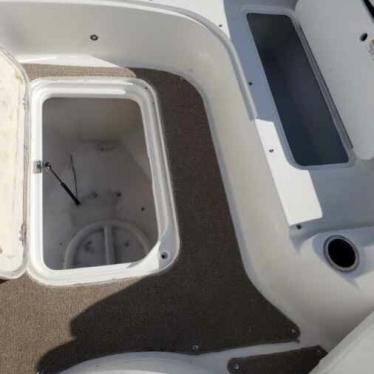 2012 Hurricane 231 sun deck