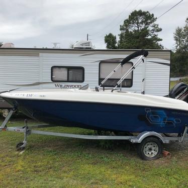 2017 Bayliner element e16