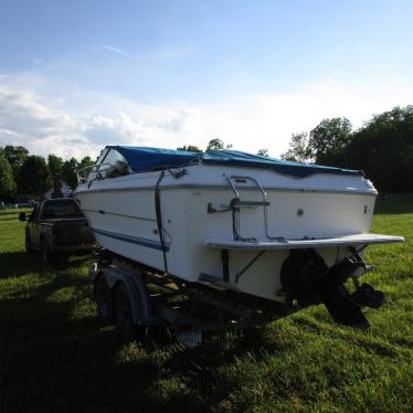 1986 Sea Ray 230 sport cuddy