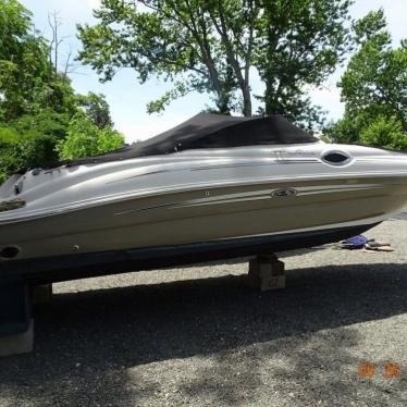 2008 Sea Ray 240 sun deck