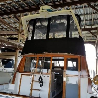 1989 Bayliner 3888 double cabin flybridge