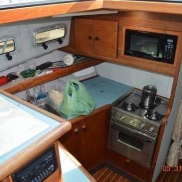 1988 Bayliner 32