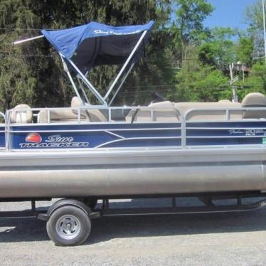 2016 Sun Tracker fishin barge - 20 dlx