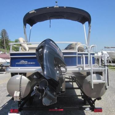 2016 Sun Tracker fishin barge - 20 dlx