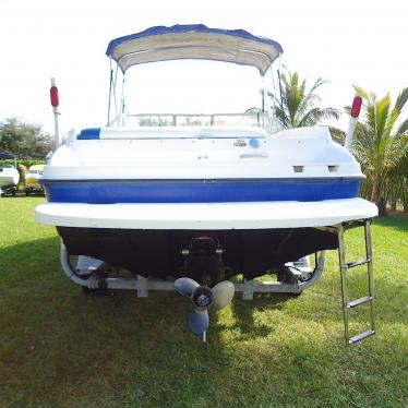 2006 Bayliner 212 cu