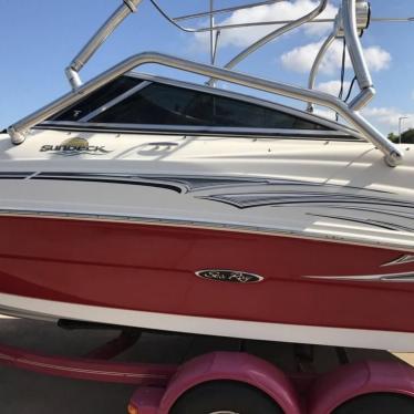 2005 Sea Ray 200 sundeck