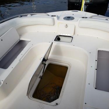 2006 Hurricane 231 sun deck