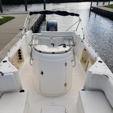 2006 Hurricane 231 sun deck