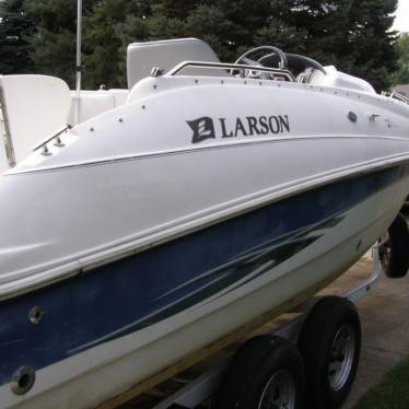 2000 Larson escape 213