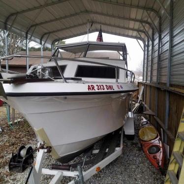 1979 Carver cabin cruiser - mercruiser