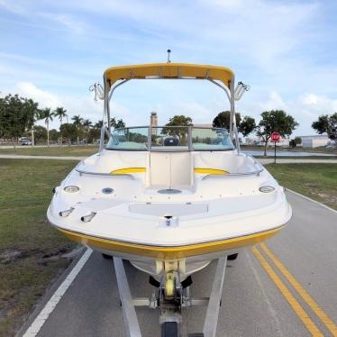 2009 Hurricane sun deck 2400